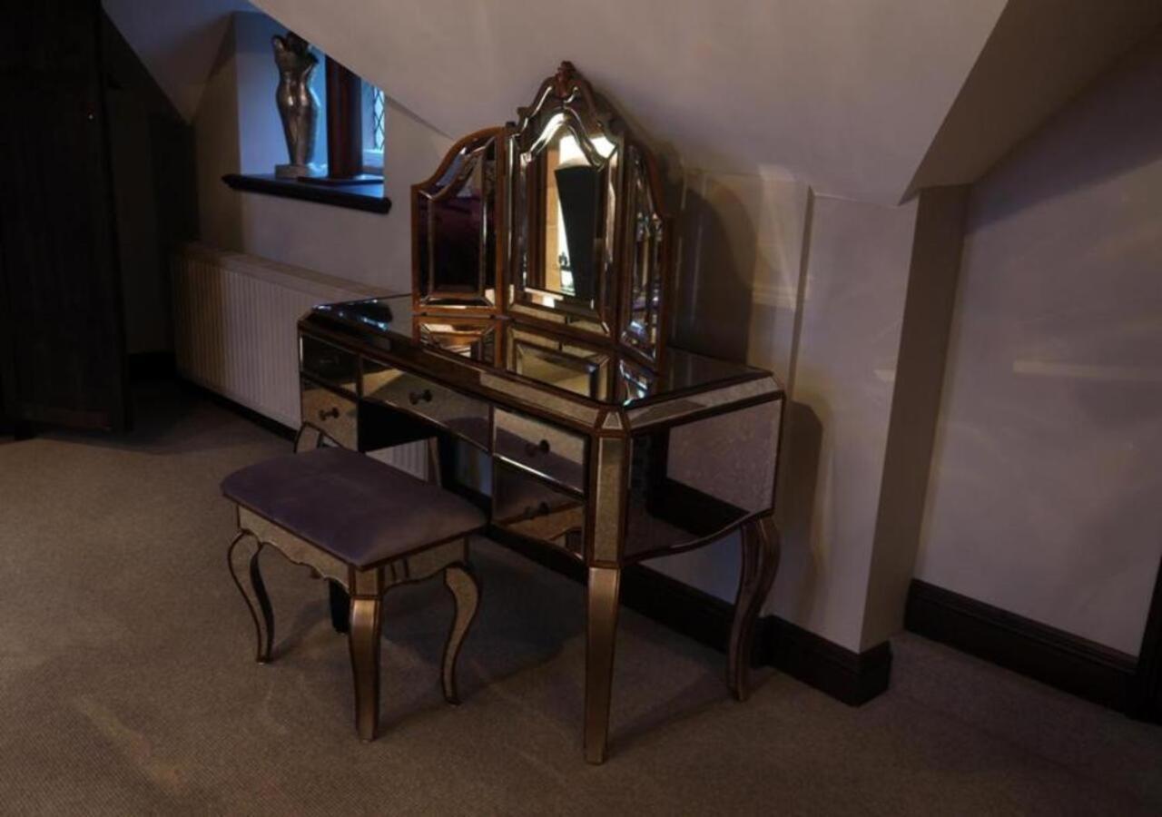 Weston Hall Stafford Esterno foto